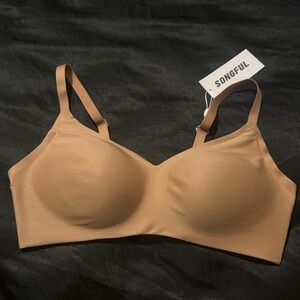 Women's Seamless Tan Bra
